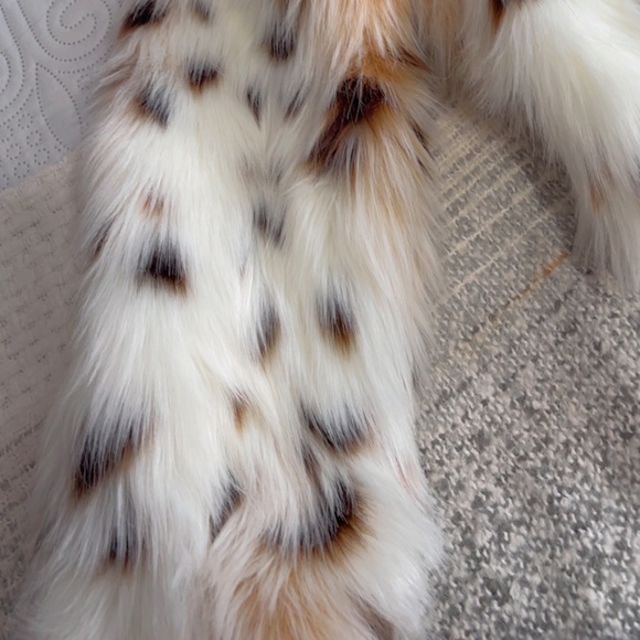 Zara Faux Fur leopard print jacket - Picture 7 of 9